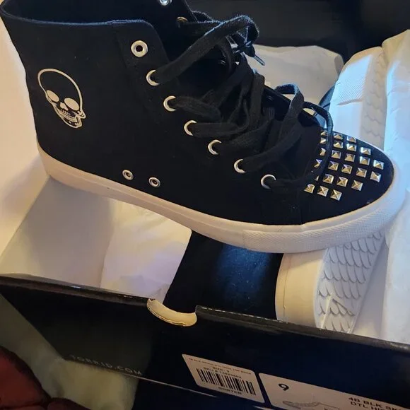 NWT Torrid Skull sneakers with studded toes - Picture 3 of 4